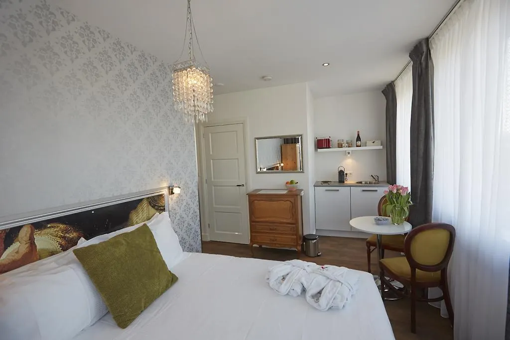 B&B Helmers Amsterdam 0*,  Netherlands